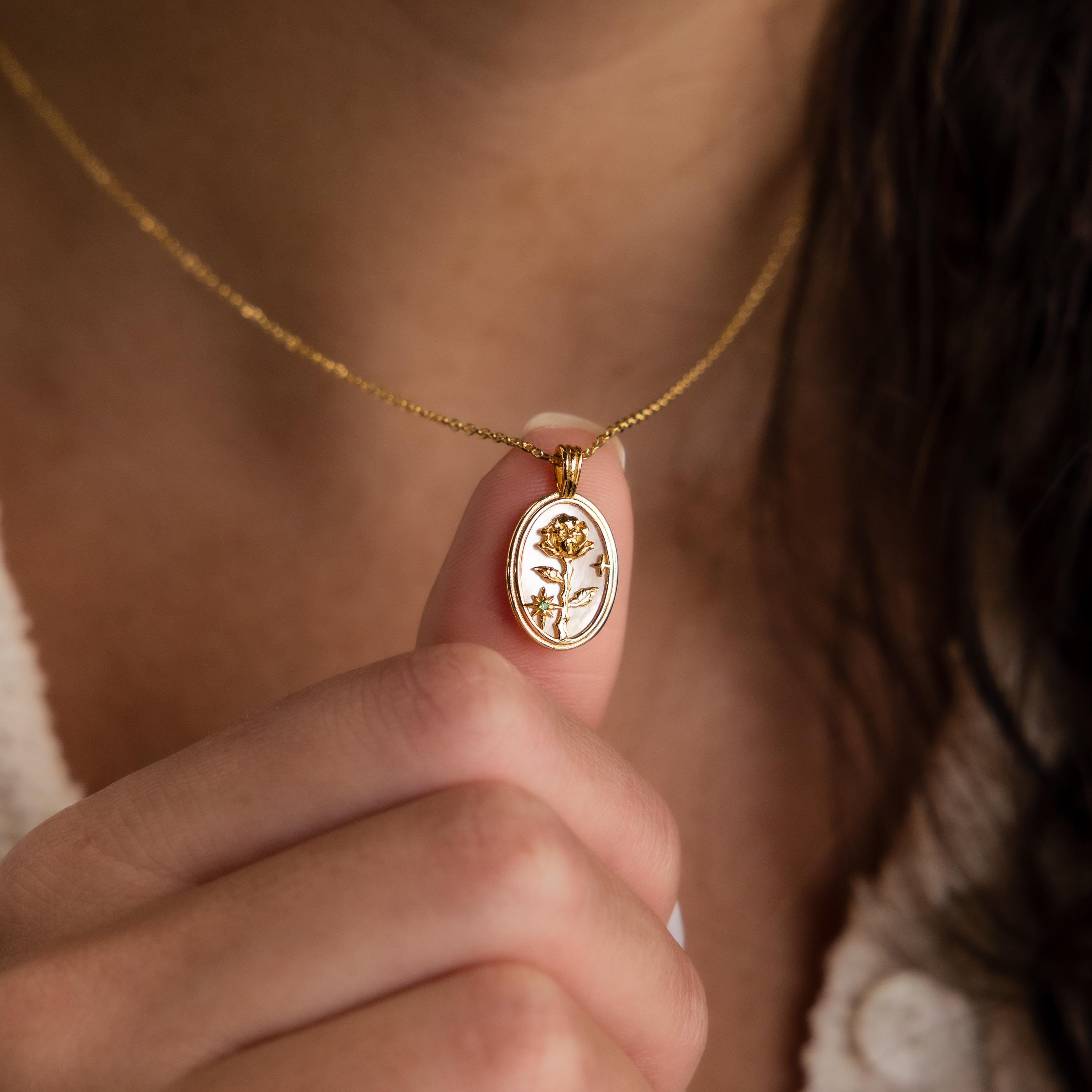 Женское ожерелье с подвеской в – обзор и цена Birth Flower Necklace